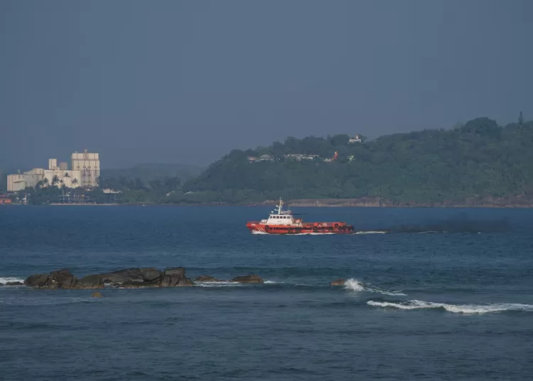 US sub sinks Iranian warship off Sri Lanka, at least 80 dead 11 - Egyptian Gazette US sub sinks Iranian warship off Sri Lanka, at least 80 dead 10 - Egyptian Gazette