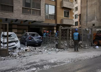 Strike hits Beirut apartment block