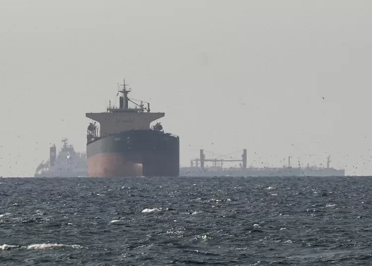 US crude spikes 3% 12 - Egyptian Gazette