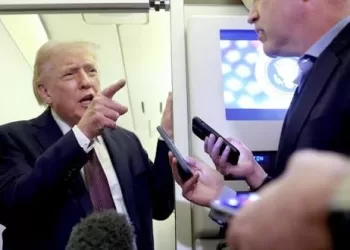 Trump team pressures media: Tell the war their way