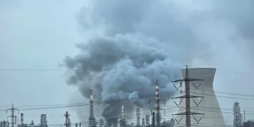 Iranian attack hits Israeli oil refinery in Haifa 1 - Egyptian Gazette Iranian attack hits Israeli oil refinery in Haifa