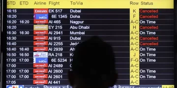 Airlines cancel flights amid rising Mideast tensions 1 - Egyptian Gazette Airlines cancel flights amid rising Mideast tensions