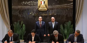 PM witnesses signing of renewable energy agreements  