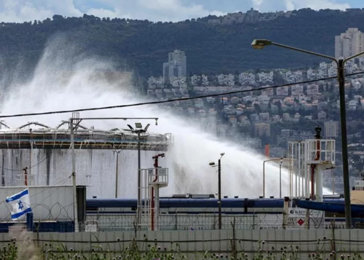 'Haifa oil refinery hit in attack' 12 - Egyptian Gazette 'Haifa oil refinery hit in attack' 11 - Egyptian Gazette