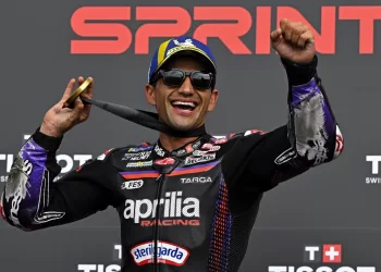 Martin grabs US MotoGP lead