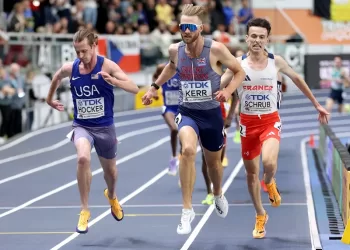 Kerr eyes to break world record