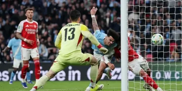 Man City grabs Carabao Cup 