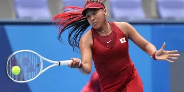 Osaka weighs clay court season