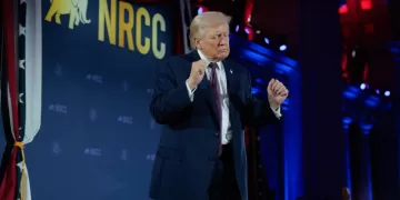 Trump: Talk now or there will be ‘NO TURNING BACK’ 1 - Egyptian Gazette Trump, Iran, Talks