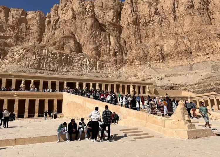 Tourism in Egypt holds steady amid escalating war 2 - Egyptian Gazette Tourism in Egypt holds steady amid escalating war 1 - Egyptian Gazette