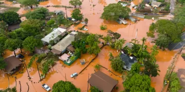 Hawaii suffers worst flooding in 20 years