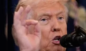 Trump threatens to put ICE agents in airports over funding impasse