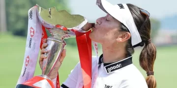 Green clinches Singapore title