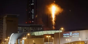 Iran missiles brings war to Gulf doorstep