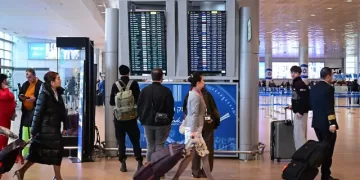 Israel will begin reopening airspace for repatriation on Thursday 1 - Egyptian Gazette Israel will begin reopening airspace for repatriation on Thursday