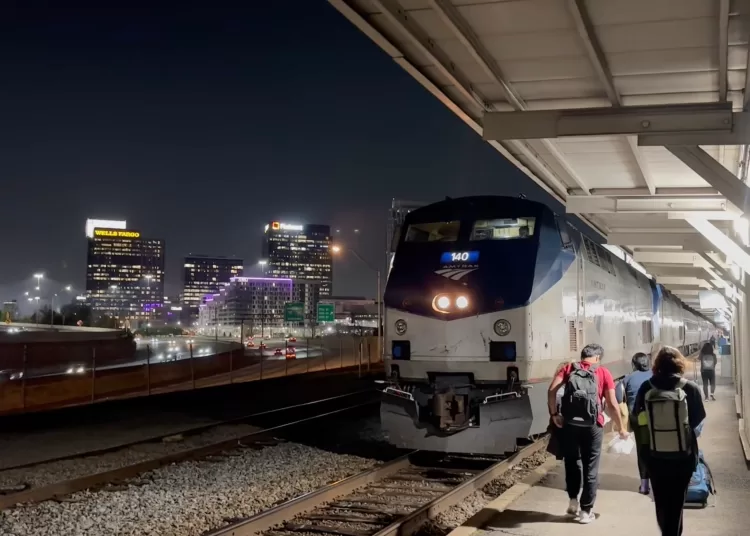 View of America from tracks as airports struggle in shutdown 11 - Egyptian Gazette