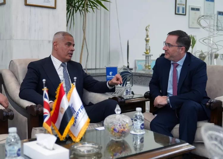National carrier probing operational upgrading with UK team 11 - Egyptian Gazette