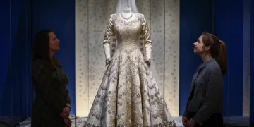 Queen Elizabeth II’s style showcased in London exhibition 1 - Egyptian Gazette Queen Elizabeth II’s style showcased in London exhibition