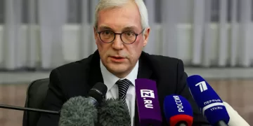 Russia warns Europe over French nuclear bombers