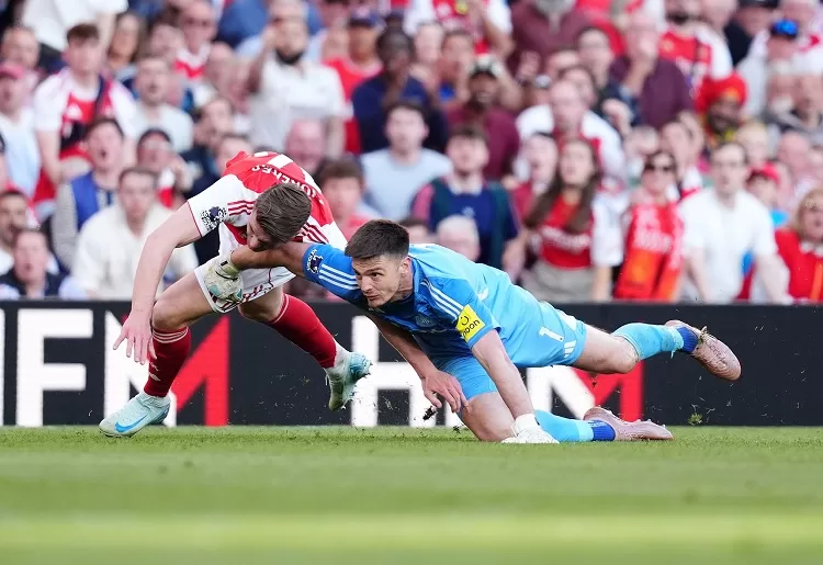 Arsenal reclaims EPL title race lead 13 - Egyptian Gazette