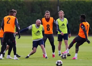 Saka return lifts Arsenal EPL title hopes