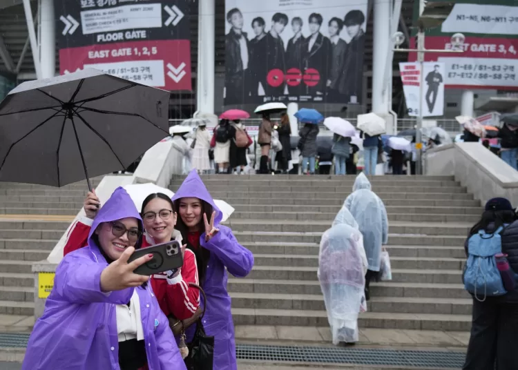 Thousands of fans gather as BTS launches tour in S.Korea 12 - Egyptian Gazette BTS, S.Korea, K-pop