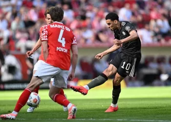 Bayern rallies to stun Mainz