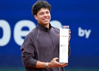 Shelton sees US clay comeback