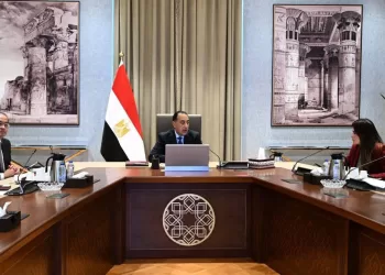 PM reviews expansion plans of desalination projects 