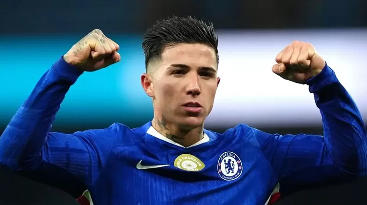 Chelsea drops Fernandez for 2 games 12 - Egyptian Gazette