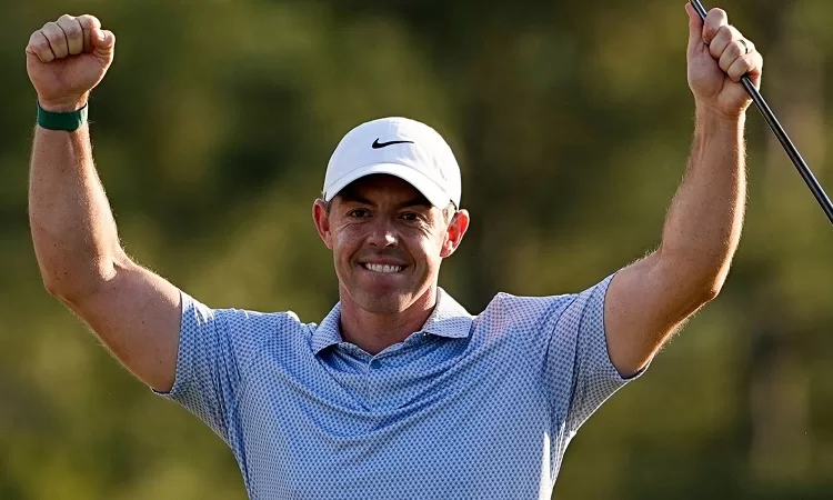 McIlroy claims back-to-back Masters 12 - Egyptian Gazette
