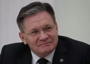 Russia seeks US-Israel ceasefire to evacuate Iran nuclear staff