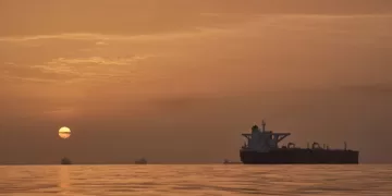 Iran doubles down on closing Hormuz as ceasefire deadline looms