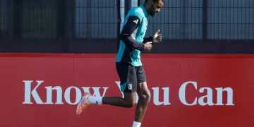 Isak set for Liverpool training return after broken leg