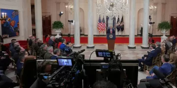 Trump weighs broader cabinet shake-up