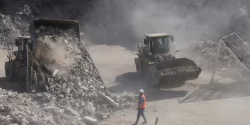 Palestinians use Gaza rubble to restore streets