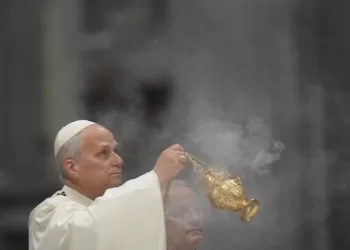 Pope holds peace talks with Israeli, Ukrainian presidents