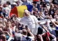 Pope marks Easter with plea for peace