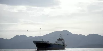 Iran offers proposal allowing ships to exit Oman side of Hormuz free of attack