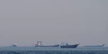 Shipping traffic through Hormuz still largely halted