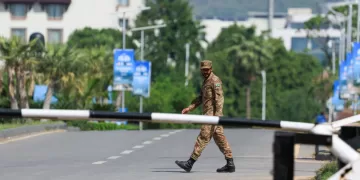 Pakistan says still no answer from Iran whether it will attend last-ditch peace talks