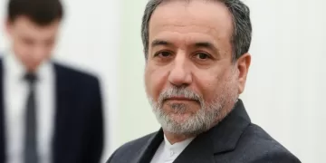 Iran offers to end chokehold on Strait of Hormuz, asks US to end blockade