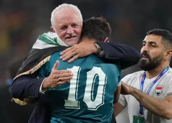 Iraq coach Arnold weighs future