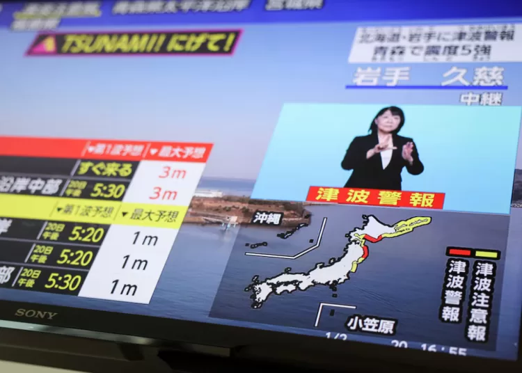 Major 7.5-magnitude quake hits off Japan, triggers tsunami warnings 10 - Egyptian Gazette