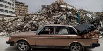 Israel entrenches hold on south Lebanon, warns residents to stay out