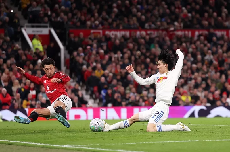 Leeds break 45-year Man Utd curse 17 - Egyptian Gazette Leeds break 45-year Man Utd curse 16 - Egyptian Gazette