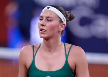 Kostyuk takes Rouen WTA crown