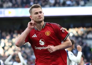 Man Utd´s De Ligt steps up rehabilitation