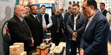 Madbouli tours several industrial companies in Benha investment zone
