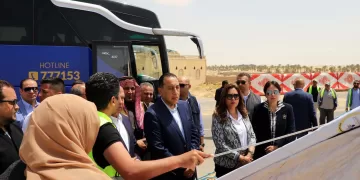 PM reviews progress on North Sinai railway project